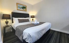 Spacious Studio Apartment In Cbd Wi-Fi Included